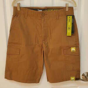 Lee Extreme Motion Mens Cargo shorts NWT Size 30 - Carmel Tan color